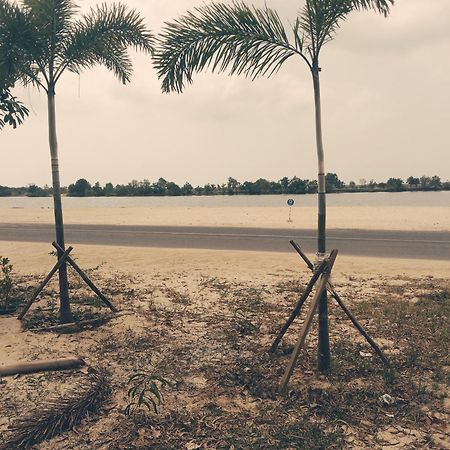 La Plage De Kampot By Lee & Hap Guest House Buitenkant foto