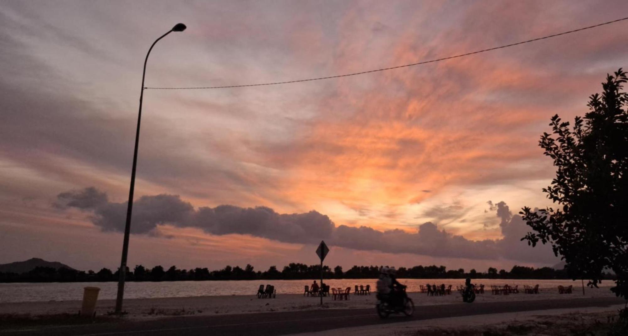 La Plage De Kampot By Lee & Hap Guest House Buitenkant foto