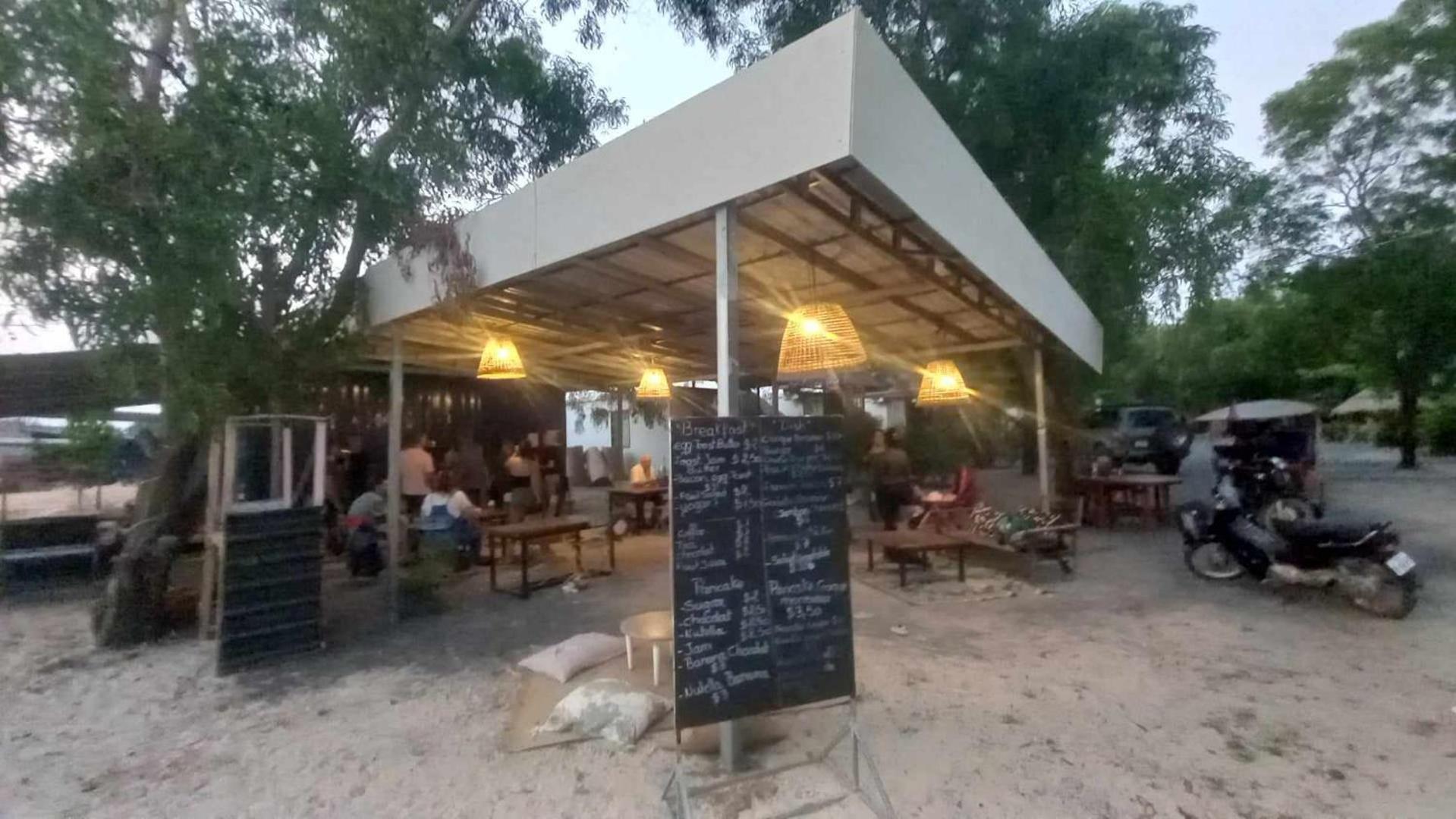 La Plage De Kampot By Lee & Hap Guest House Buitenkant foto