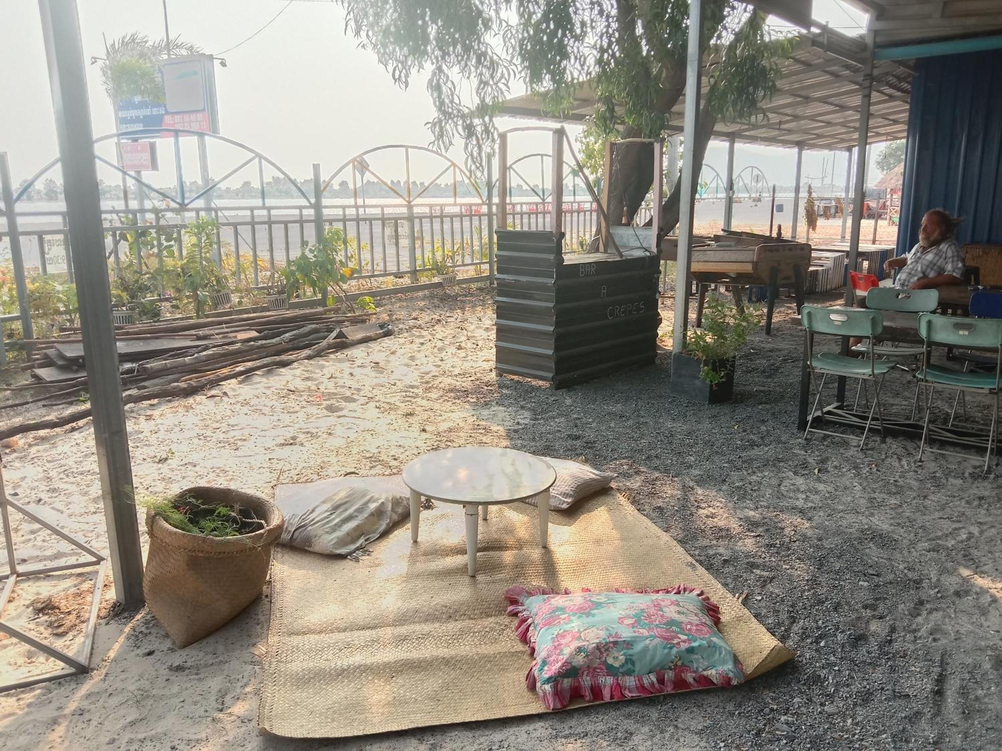 La Plage De Kampot By Lee & Hap Guest House Buitenkant foto